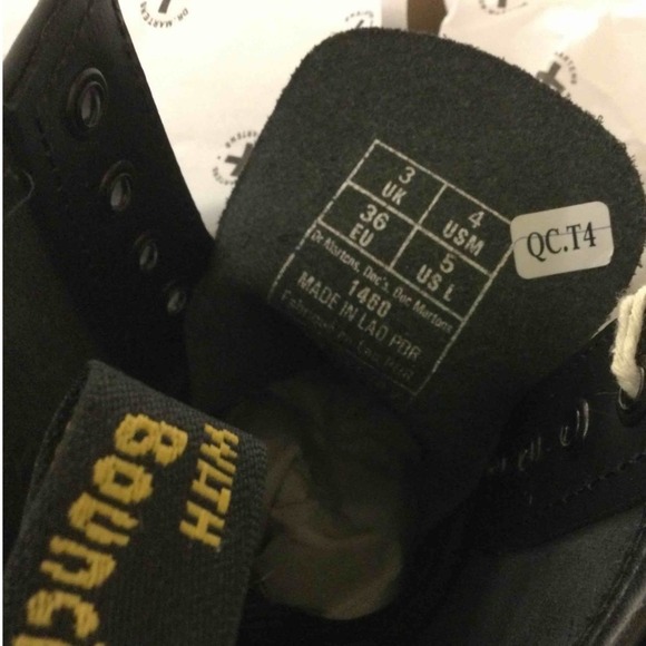 Dr Martens 1460 Black Leather Lace Up Boots Women Size 5 US - Picture 3 of 5